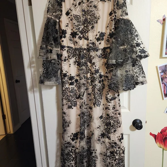 Buddy Love Black Floral Lace Dress - Picture 5 of 7